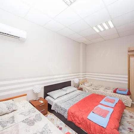 Daire Downtown - Compact Flat With 2 Separate Burgaz